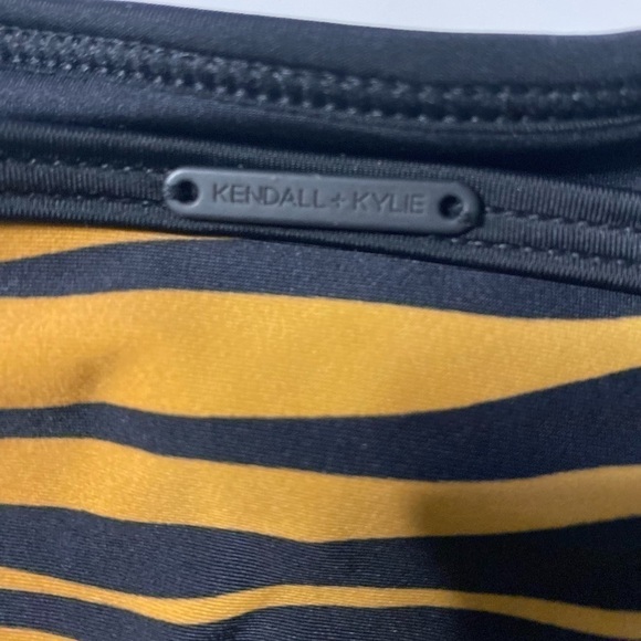 KENDALL & Kylie Bikini Bottom - Picture 4 of 7